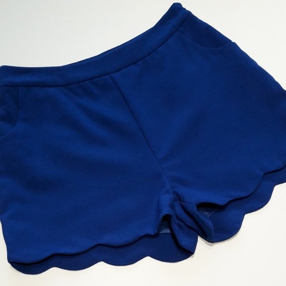 Blue Rain | Scallop Hem Shorts - Picture 7 of 8